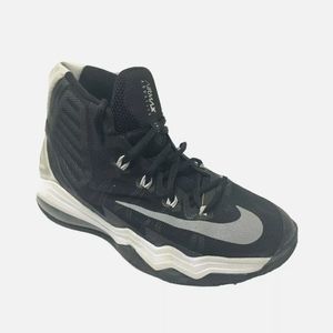 Nike Airmax Audacity 2016 Boys Size 5 Shoes